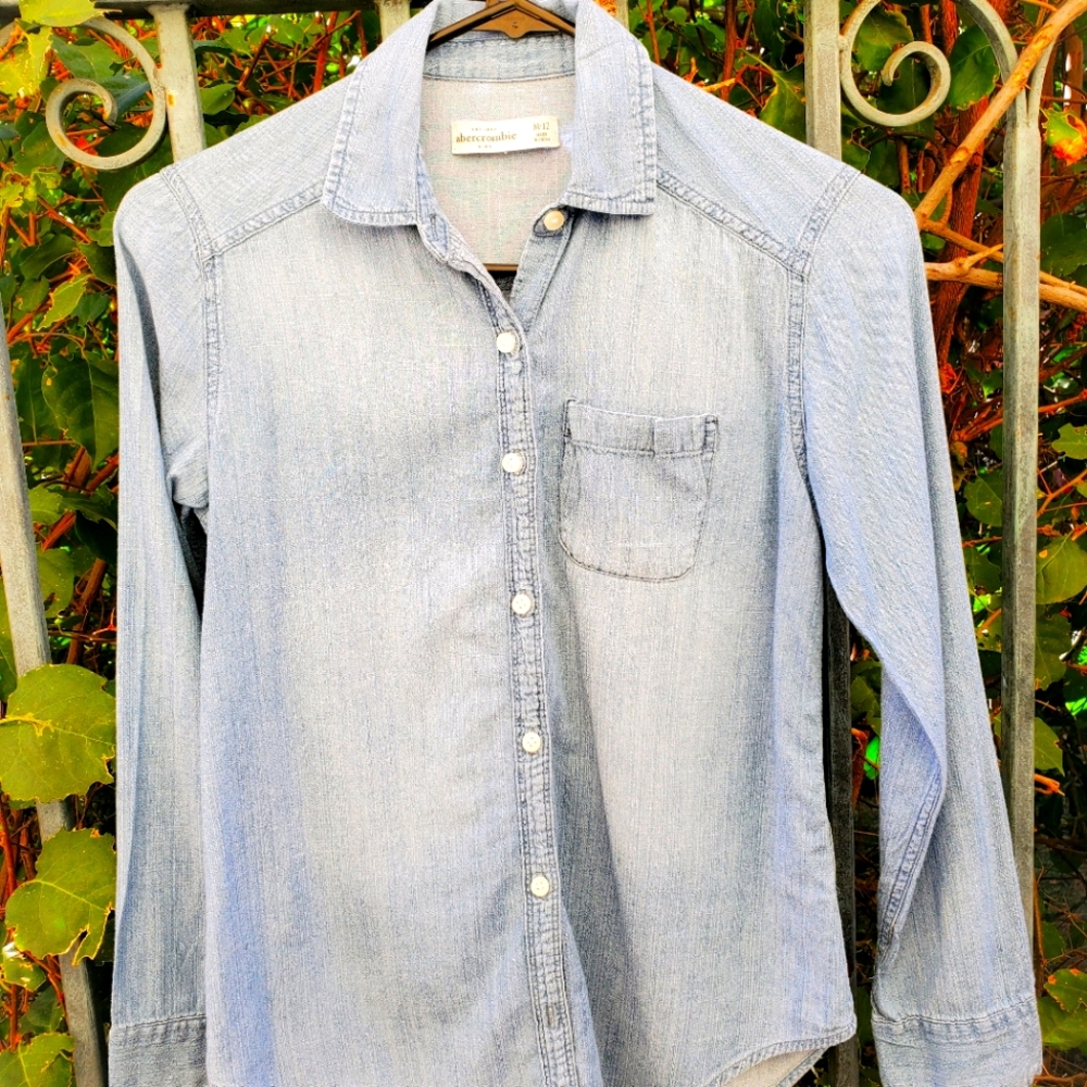 Chambray Long Sleeves Shirt